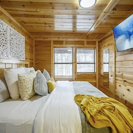 Big Dipper Lodge